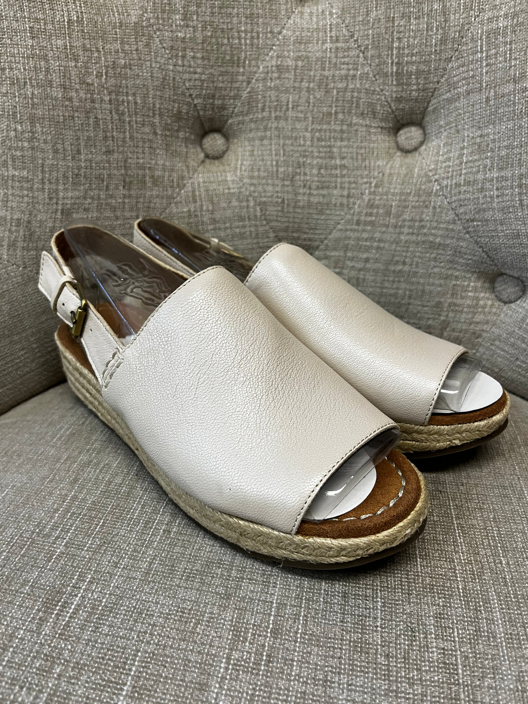 Naturalizer Leather Wedge Sandals (Size 8)