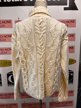 Cargar imagen en el visor de la galería, Liz Claiborne 100% Cotton Cable Knit Turtleneck (Size S/M)
