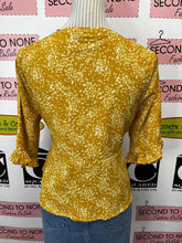 Load image into Gallery viewer, Mast &amp; Harbour Surplice Top (Size L)
