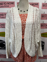 Load image into Gallery viewer, Denver Hayes Crochet Shawl (Size L)
