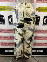 Charger l'image dans la galerie, Tahari Palm Leaf 100% Linen Pants (Size L)
