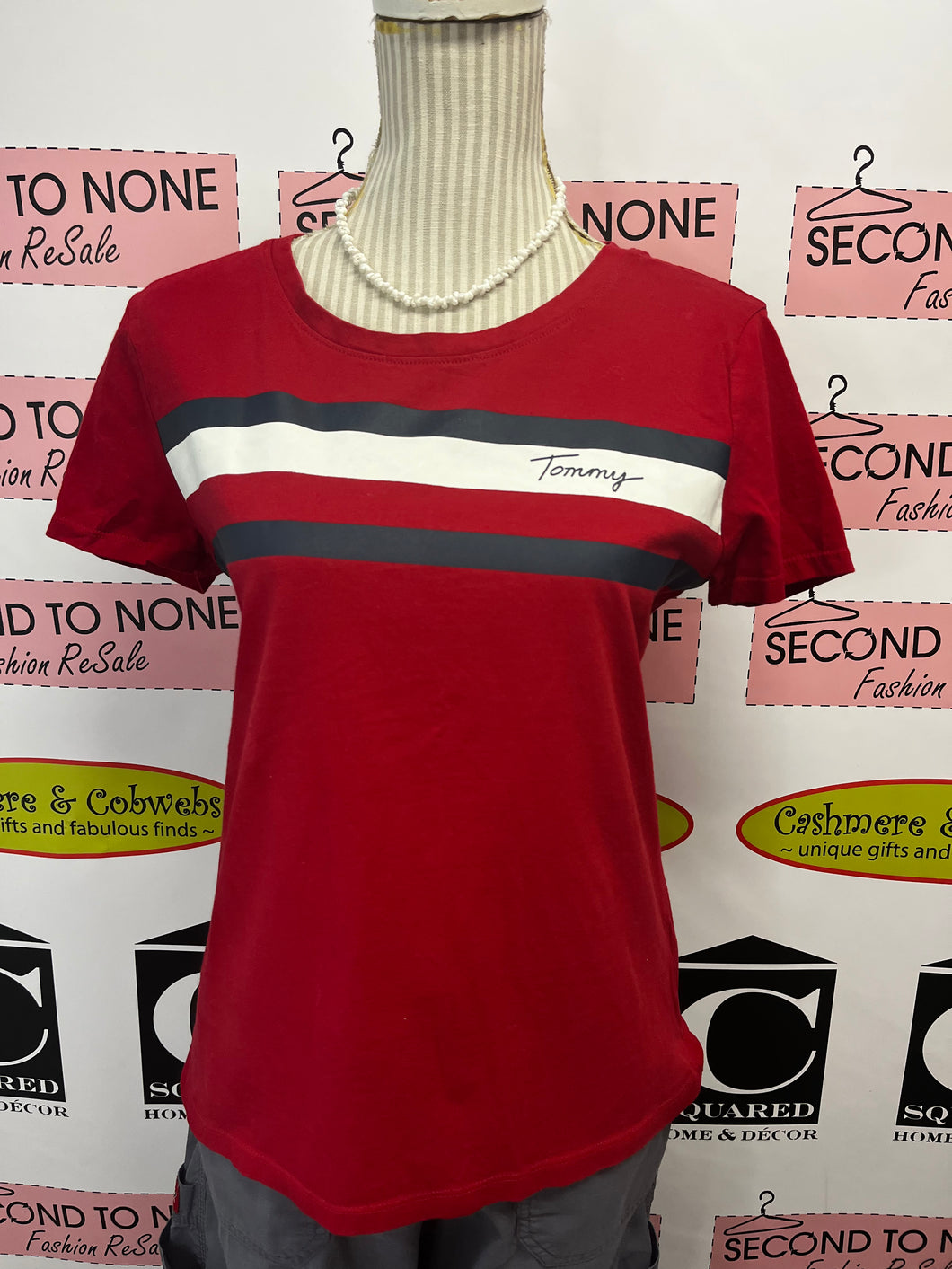 Tommy Hilfiger Tee (Size M)