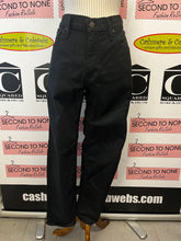Load image into Gallery viewer, Levi's 541 Tapered Jeans (Size 32W/30L)
