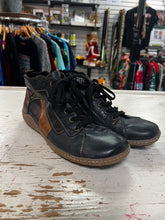 Load image into Gallery viewer, Remonte Patchwork Leather Ankle Boots (Size 39=8)
