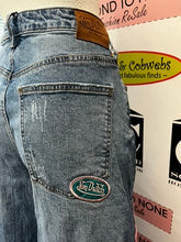 Charger l'image dans la galerie, Von Dutch Super Wide Leg Jeans (Size 26)
