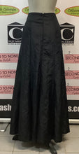 Load image into Gallery viewer, Simon Chang Formal Skirt (Size 14)

