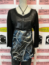 Load image into Gallery viewer, Black &amp; Blue Fooler Top (Size XL)
