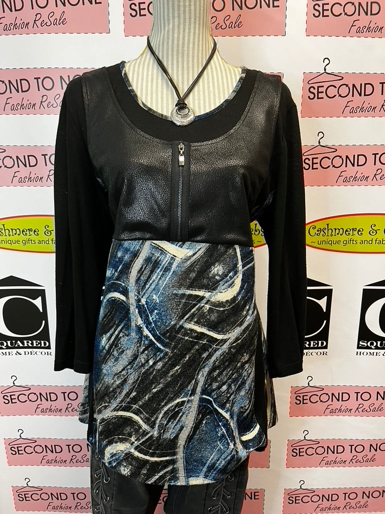 Black & Blue Fooler Top (Size XL)