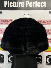 Cargar imagen en el visor de la galería, Black Fox Fur Stole (One Size)
