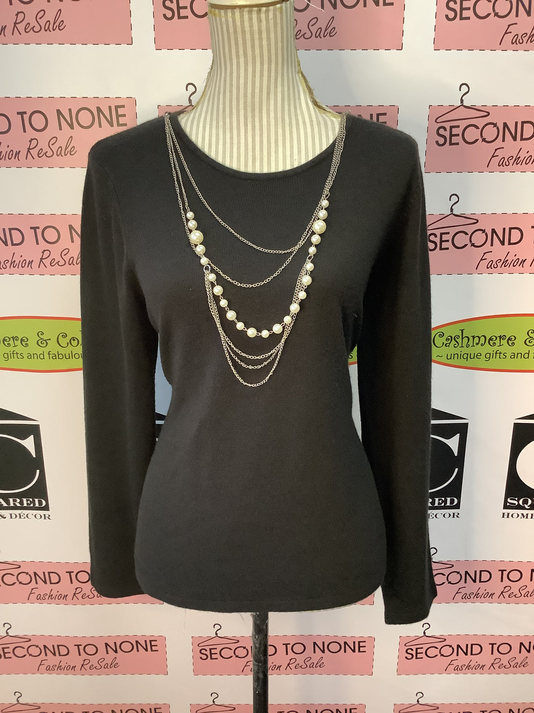 Attached Pearl Necklace Long Sleeve (Size M/L)