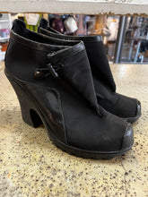 Load image into Gallery viewer, Isabel Toledo Boots (Size 7 1/2)
