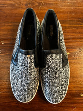 Load image into Gallery viewer, Michael Kors Tweed Shoes (Size 8)

