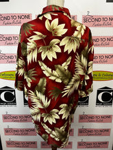 Load image into Gallery viewer, Assorted Men's Hawaiian/Beach Shirts (11 Options)
