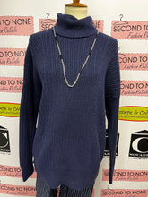 Load image into Gallery viewer, Lord &amp; Taylor Navy Turtleneck (Size M)
