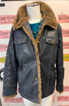 Cargar imagen en el visor de la galería, Sequence Faux Fur Trim Jacket (Size 8)
