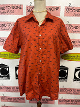 Load image into Gallery viewer, Assorted Men's Hawaiian/Beach Shirts (11 Options)
