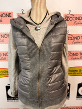 Charger l'image dans la galerie, Love Tree Knit Back Puffer Vest (Size M)

