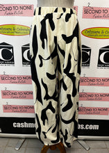 Charger l'image dans la galerie, B&amp;W Abstract Print Outfit Set (Size XL)
