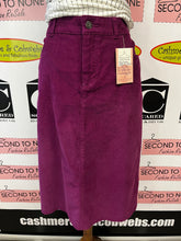 Cargar imagen en el visor de la galería, Deep Purple Corduroy Jacket &amp; Skirt Set (Size M)
