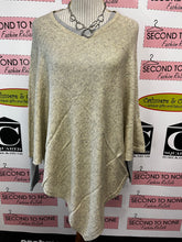 Load image into Gallery viewer, 100% Cashmere Ponchos (One Size)(10 Colour Options)

