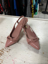 Load image into Gallery viewer, Kenneth Cole Slingback Heels (Size 7.5)
