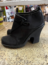 Load image into Gallery viewer, Isabel Toledo Boots (Size 7 1/2)
