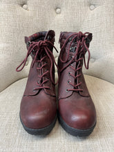 Load image into Gallery viewer, Call It Spring Boots (Size 9)
