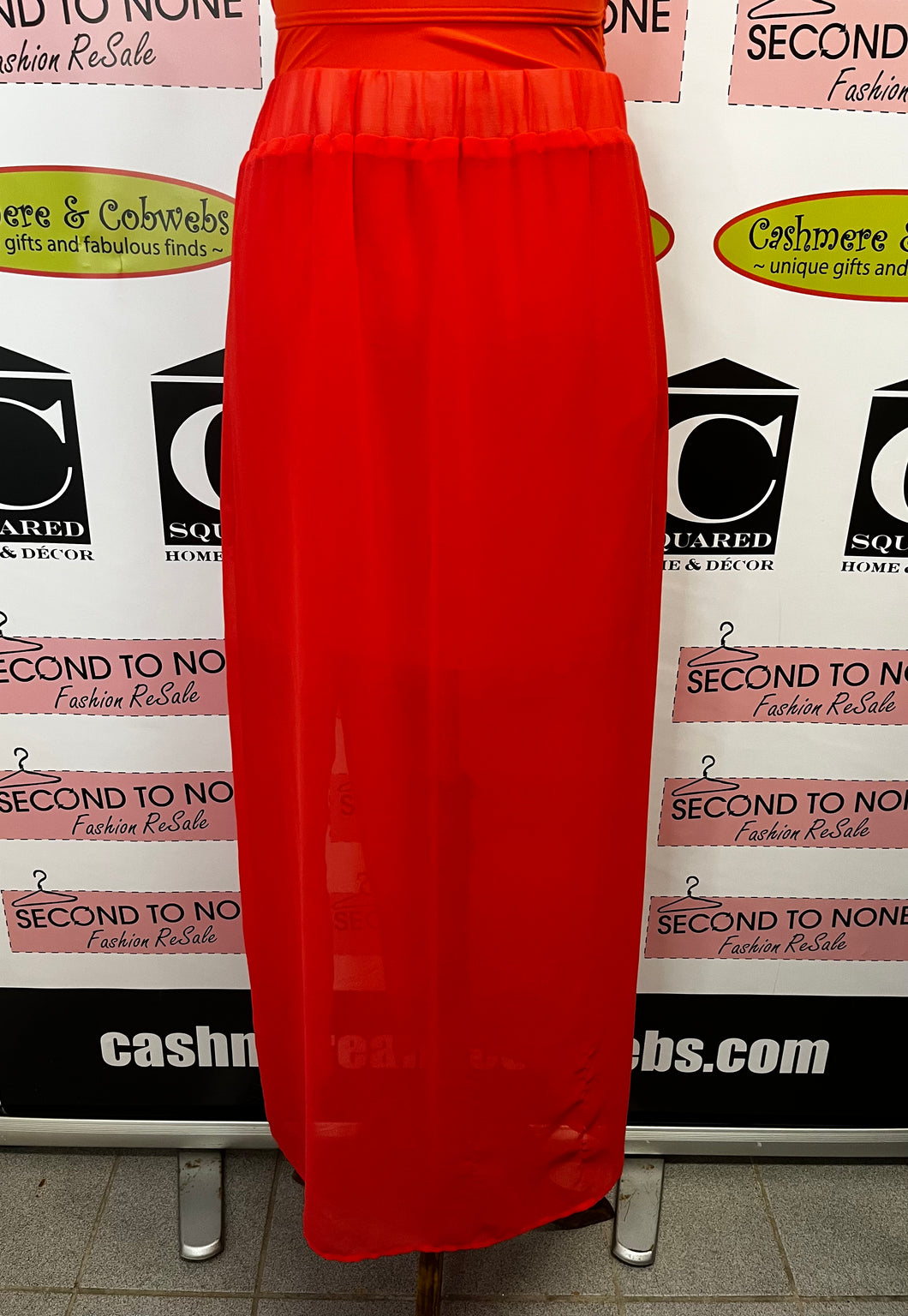 Guess Coral Skirt (Size M)