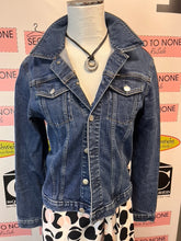 Charger l'image dans la galerie, Calvin Klein Denim Jacket (Size S)

