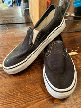 Load image into Gallery viewer, Vans Slip-Ons (Size 6W/4.5M)
