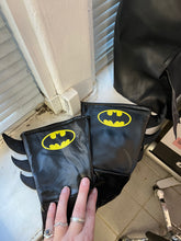 Load image into Gallery viewer, Quality Batman Mask, Cape &amp; Gloves (One Size Fits Most)

