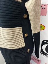 Load image into Gallery viewer, Black/Taupe Ribbed Striped Sweater
