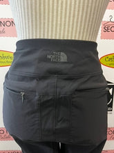 Cargar imagen en el visor de la galería, The North Face Black Activewear Pants (Size L)
