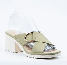 Load image into Gallery viewer, Chunky-Heel Sandal (2 Colors)

