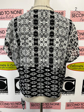 Load image into Gallery viewer, Red Coral Black &amp; White Printed Top (Size M)

