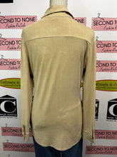 Load image into Gallery viewer, Stretchy Beige Button Down Shirt (Size 6)
