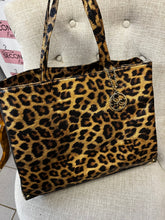 Load image into Gallery viewer, Guess Leopard Tote + Pouch
