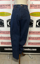 Load image into Gallery viewer, Wrangler Dark Wash Jeans (Size 7 x 36)

