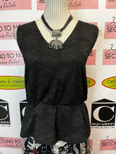 Load image into Gallery viewer, NWT Lace Tank Top (Size M)
