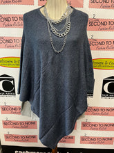 Load image into Gallery viewer, 100% Cashmere Ponchos (One Size)(10 Colour Options)
