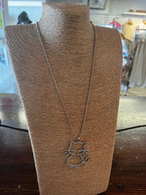 Cargar imagen en el visor de la galería, Long Rhinestone Cat Necklace

