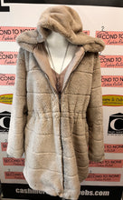Cargar imagen en el visor de la galería, ONLY Plush Faux Fur Coat (Size XXL)
