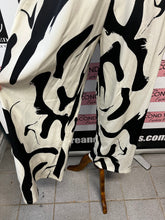 Charger l'image dans la galerie, B&amp;W Abstract Print Outfit Set (Size XL)
