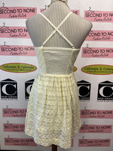 Charger l'image dans la galerie, GUESS Ivory Lace Boho Mini Dress (Size 6)
