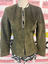 Load image into Gallery viewer, Danier Olive Green Suede Jacket (Size 4-6)
