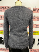 Load image into Gallery viewer, Made in Italy Eyelash Sweater (Size L)
