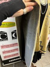 Load image into Gallery viewer, Beige Shawl (One Size)

