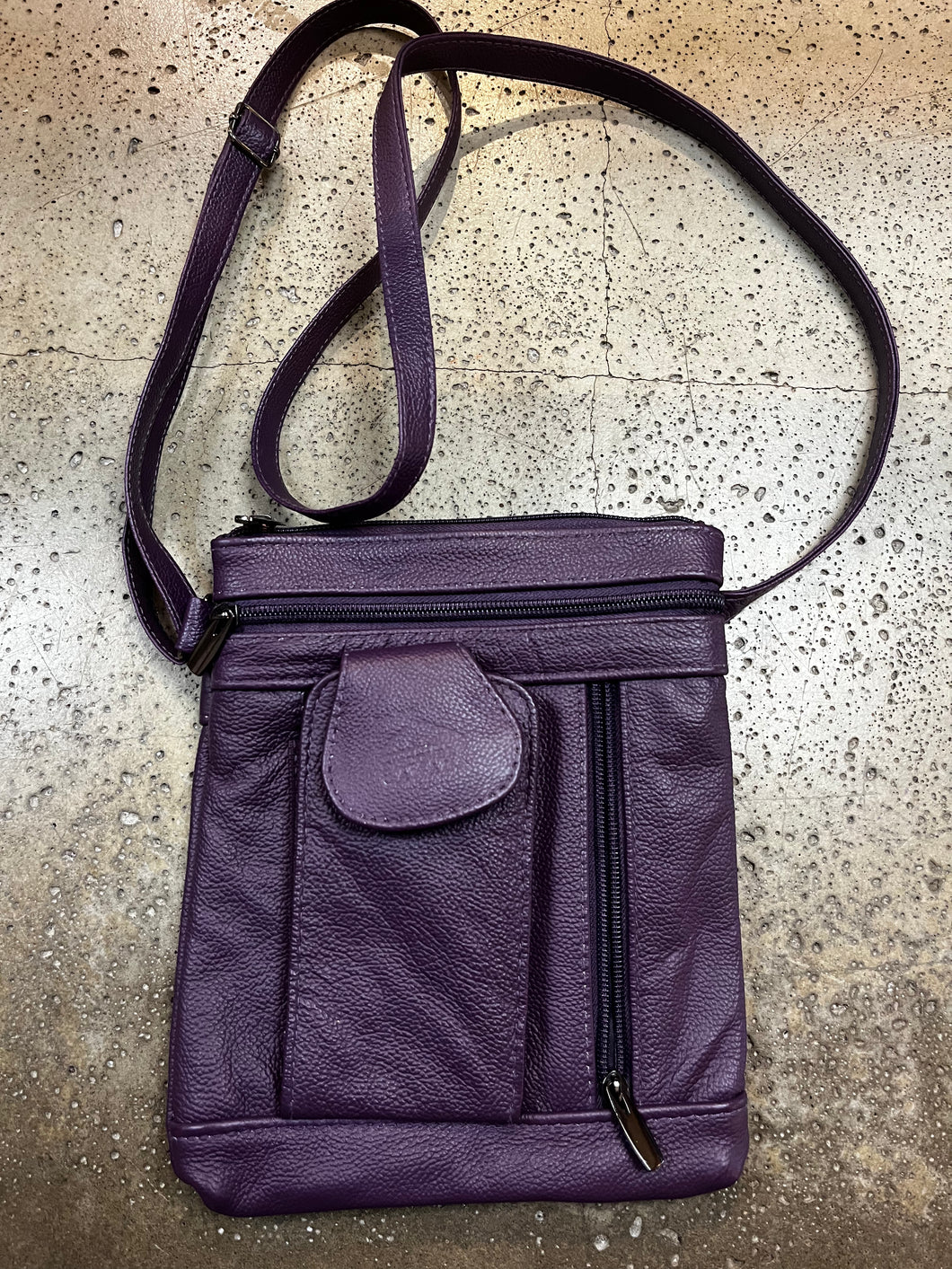 Discovery Canada Leather Crossbody