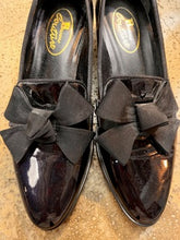 Load image into Gallery viewer, Browns Couture Black Bow Loafers (Size 8 1/2)
