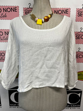 Cargar imagen en el visor de la galería, Made in Italy White Top (Size L)
